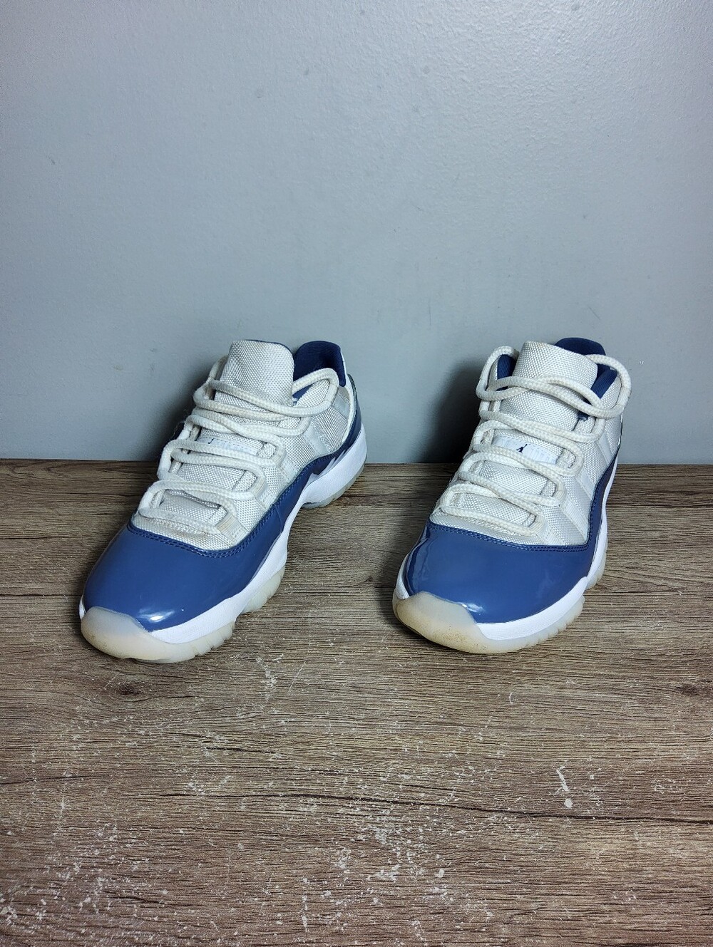 Air Jordan 11 Retro Low Diffused Blue Style # FV5104-104 Size 8